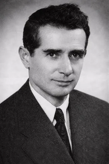 Muzaffer Sarısözen